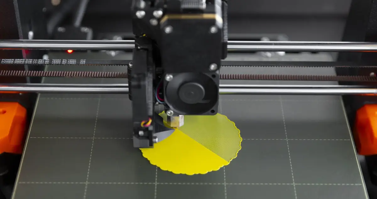 3D printing of complex structures: how substrates affect quality